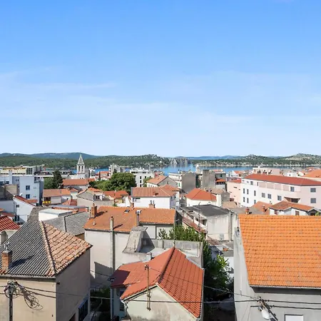 2 Bedroom Beautiful In *