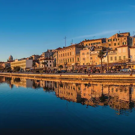 Amazing In * Σίμπενικ